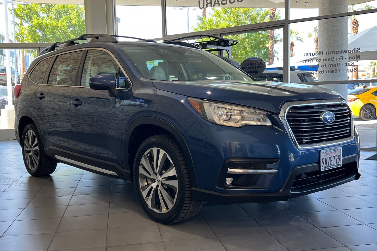 Used 2022 Subaru Ascent Limited w/ Technology Package AWD/4WD image 7