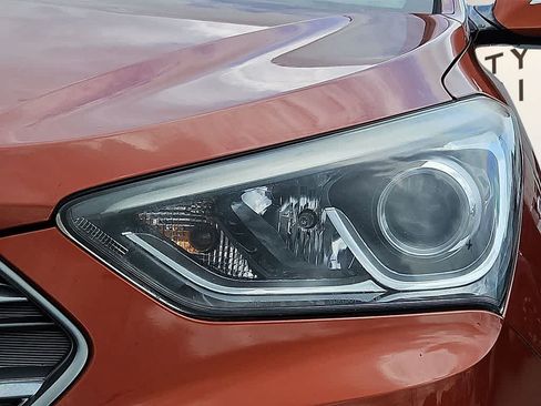 Used 2017 Hyundai Santa Fe Sport FWD image 8