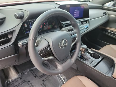 Used 2024 Lexus ES 350 w/ Premium Package FWD image 23