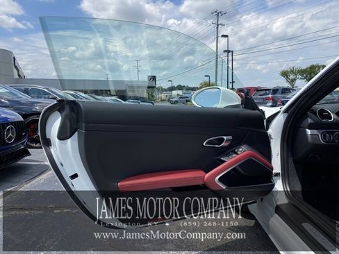 Used 2024 Porsche 718 Cayman image 12