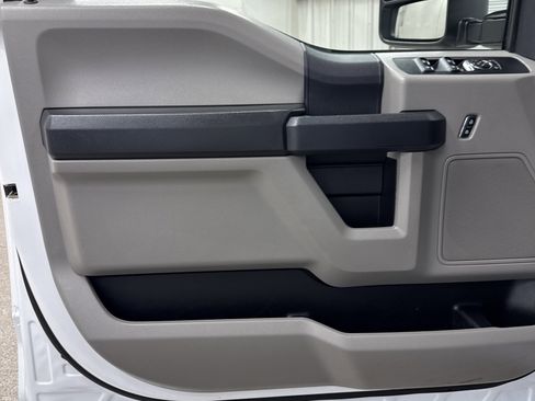 Used 2022 Ford F350 XL w/ STX Appearance Package image 5