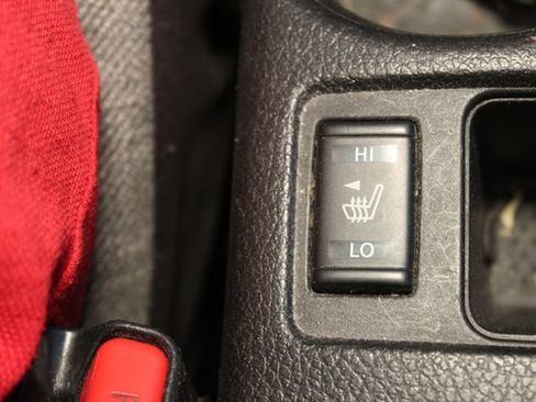 Used 2019 Nissan Rogue SV AWD/4WD image 23
