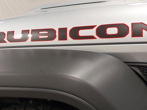 Used 2024 Jeep Wrangler Unlimited Rubicon image 32