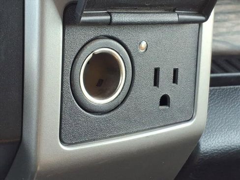 Used 2019 Ford F150 Lariat image 23