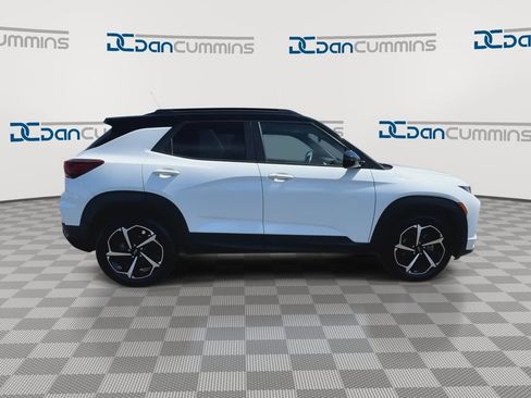 Used 2023 Chevrolet TrailBlazer RS w/ Sun and Liftgate Package image 9