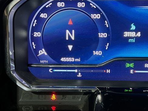 Used 2024 Chevrolet Silverado 1500 ZR2 w/ Technology Package image 8