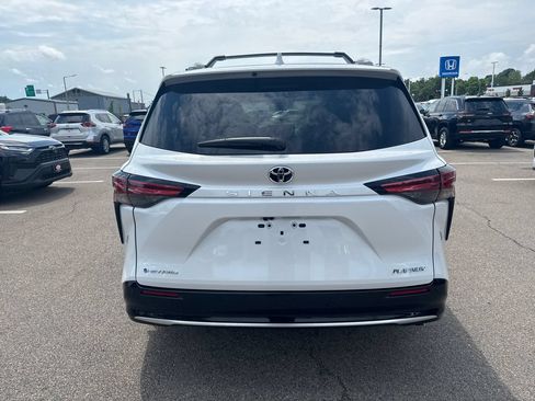 New 2026 Toyota Sienna Platinum AWD/4WD image 8