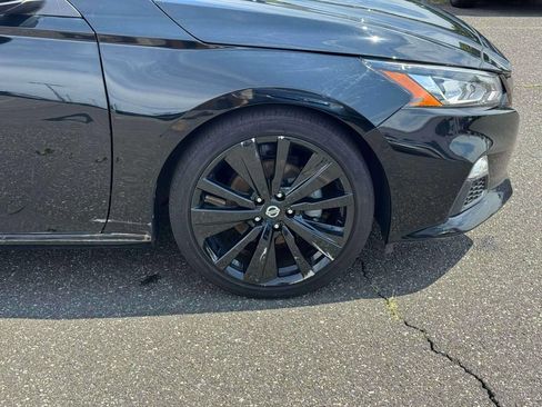 Used 2022 Nissan Altima 2.5 SR FWD image 9