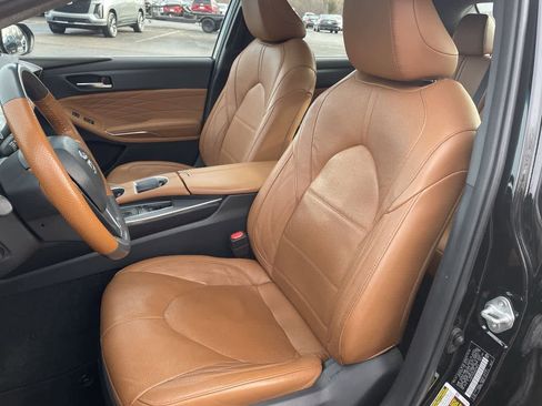 Used 2022 Toyota Avalon Limited image 12