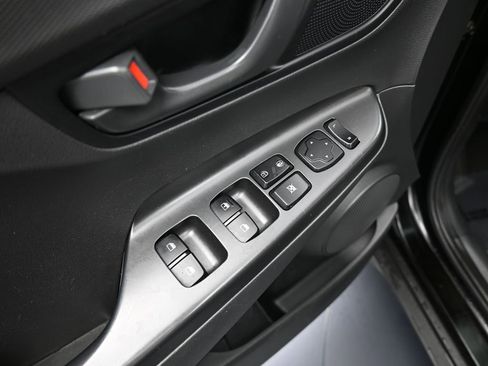 Used 2021 Hyundai Kona SE image 16