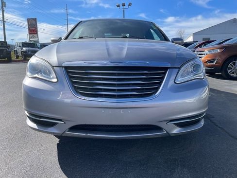 Used 2014 Chrysler 200 Touring image 3