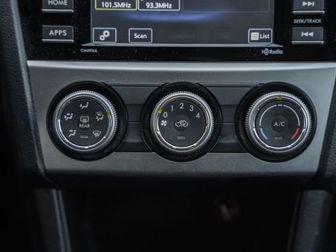 Used 2017 Subaru Crosstrek 2.0i Premium image 28