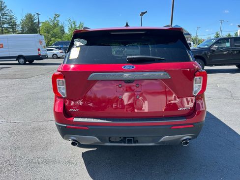 Used 2023 Ford Explorer XLT w/ Equipment Group 202A AWD/4WD image 6