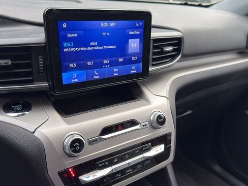 Used 2023 Ford Explorer XLT w/ Equipment Group 202A image 13