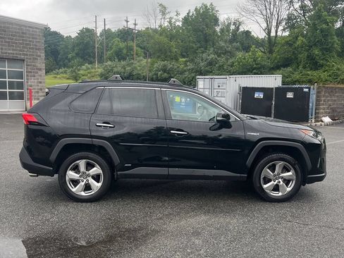 Used 2019 Toyota RAV4 Limited AWD/4WD image 4