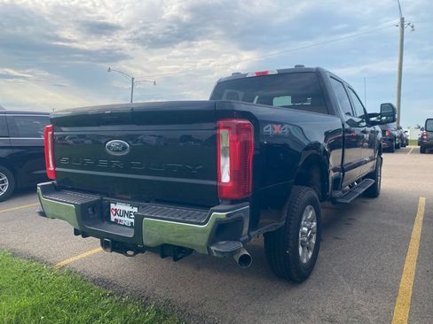 Used 2024 Ford F350 XLT AWD/4WD image 7