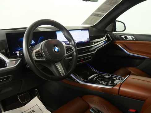 Certified 2024 BMW X7 xDrive40i w/ Executive Package AWD/4WD image 11