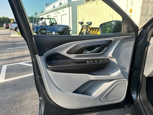Used 2020 GMC Terrain SLT AWD/4WD image 16