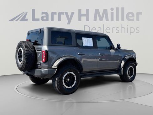 Used 2022 Ford Bronco Outer Banks w/ Sasquatch Package AWD/4WD image 6