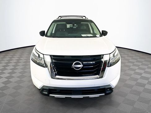 Certified 2023 Nissan Pathfinder SL w/ SL Premium Package AWD/4WD image 4