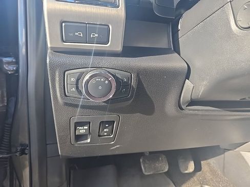 Used 2019 Ford F150 Platinum w/ Equipment Group 701A Luxury image 11