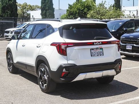 Certified 2026 Kia Seltos EX FWD image 8
