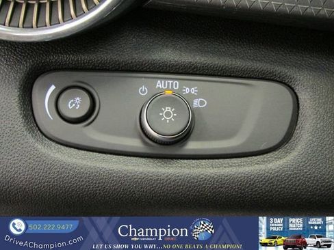 Certified 2025 Chevrolet Trax ACTIV FWD image 19