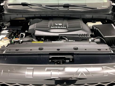 Used 2019 Nissan Titan PRO-4X w/ Pro-4x Utility Package AWD/4WD image 26