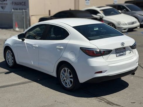 Used 2017 Toyota Yaris iA FWD image 10