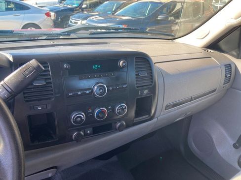 Used 2009 GMC Sierra 1500 W/T image 9
