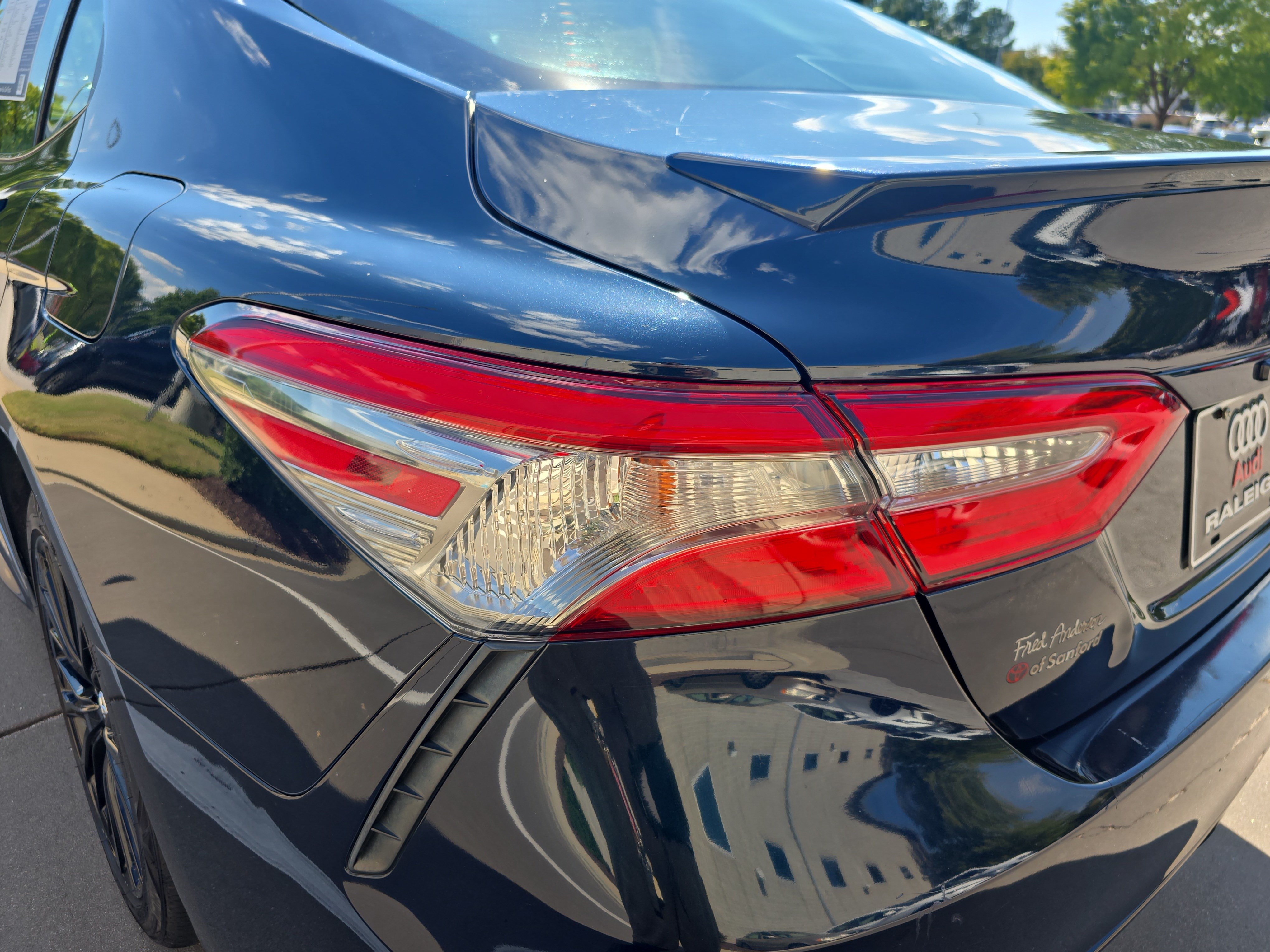 Used 2018 Toyota Camry SE w/ Audio Package FWD image 31