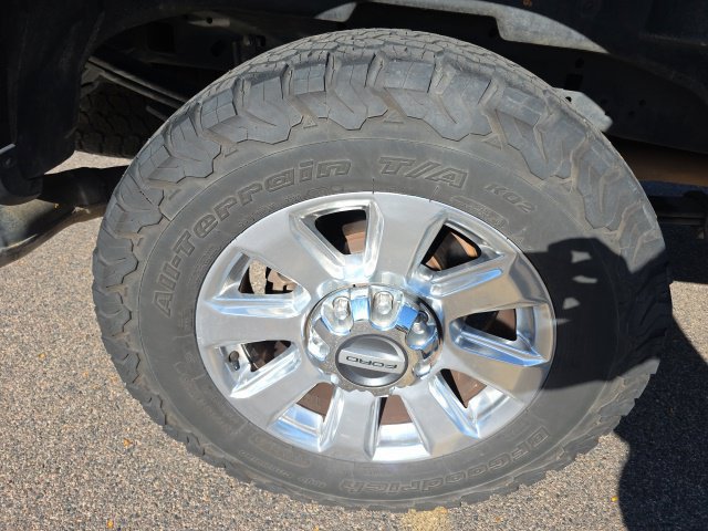 Used 2021 Ford F250 Platinum w/ FX4 Off-Road Package AWD/4WD image 14