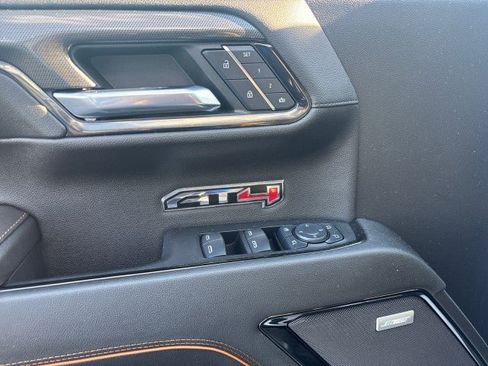 Used 2024 GMC Sierra 1500 AT4 w/ AT4 Premium Package AWD/4WD image 11