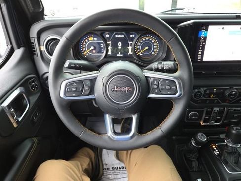 Used 2024 Jeep Wrangler Unlimited Sahara w/ Technology Group AWD/4WD image 61
