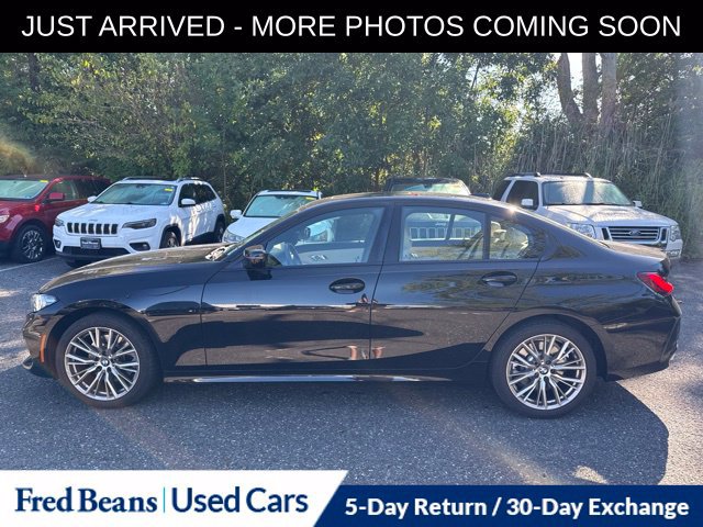 Used 2023 BMW 330i xDrive Sedan w/ Premium Package AWD/4WD image 4