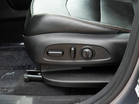 Used 2020 GMC Terrain SLT w/ Preferred Package image 31