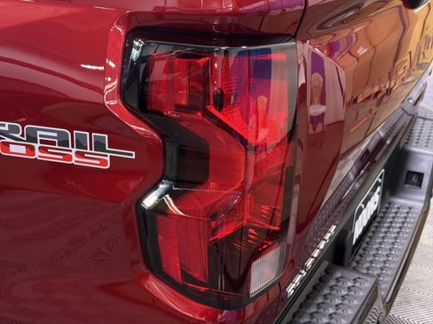 Used 2024 Chevrolet Colorado Trail Boss w/ Technology Package AWD/4WD image 17