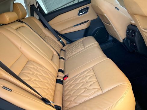 Used 2021 Nissan Rogue Platinum image 52