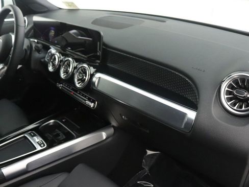 Certified 2026 Mercedes-Benz GLB 250 GLB 250 image 25