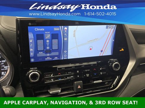 Used 2021 Toyota Highlander Platinum image 18