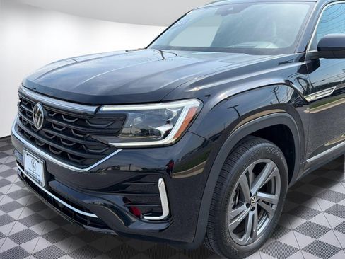 Certified 2024 Volkswagen Atlas Cross Sport SEL R-Line AWD/4WD image 27