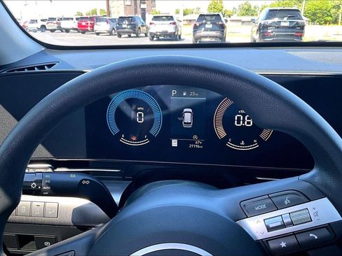 Used 2025 Hyundai Kona SE FWD image 20