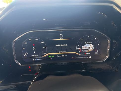 Used 2025 GMC Sierra 1500 SLT image 30