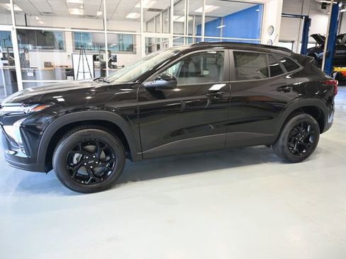 New 2026 Chevrolet Trax LT w/ Driver Confidence Package FWD image 7