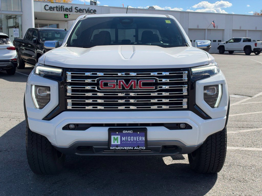 Used 2024 GMC Canyon Denali AWD/4WD image 9