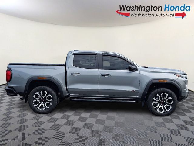 Used 2025 GMC Canyon AT4 w/ Nightfall Edition AWD/4WD image 7