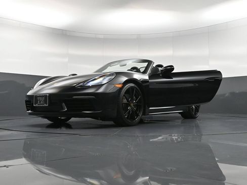 Certified 2024 Porsche 718 Boxster w/ Premium Package RWD image 37
