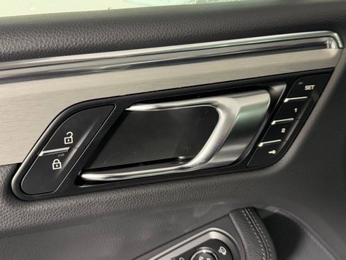 Used 2026 Porsche Macan image 27