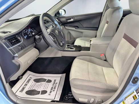 Used 2012 Toyota Camry LE FWD image 12