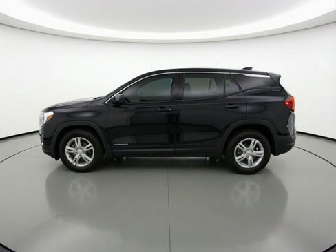 Used 2024 GMC Terrain SLE image 5